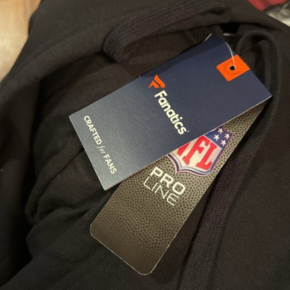 Tampa Bay Buccaneers Black Hoodie - Picture 5 of 5